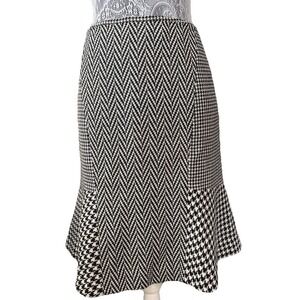 EUC Ann Taylor Houndstooth Skirt Flounce Hem Size 14 Black & White Career Office